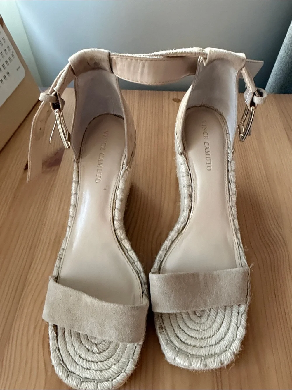 EUC Vince Camuto Meddrina Wedge Espadrille Sandals Tortilla